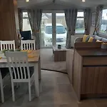 Nadia's Smart Tv & Wi-fi 펜션 Haverigg