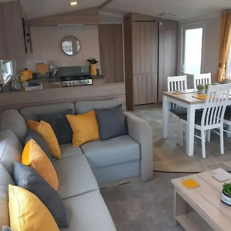 Nadia's Smart Tv & Wi-fi * Haverigg