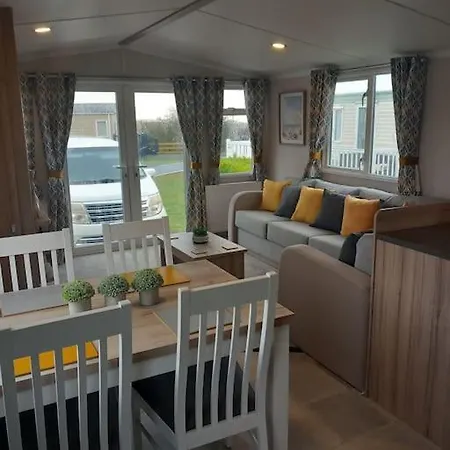 Nadia's Smart Tv & Wi-fi Дом отдыха