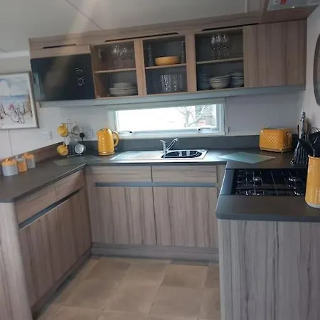 Nadia's Smart Tv & Wi-fi Дом отдыха