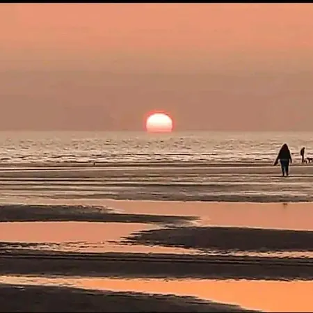 Nadia's Smart Tv & Wi-fi Дом отдыха Haverigg