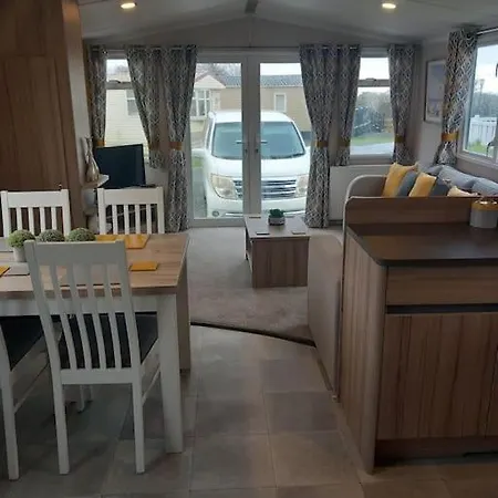 Nadia's Smart Tv & Wi-fi Дом отдыха Haverigg