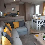 Nadia's Smart Tv & Wi-fi * Haverigg